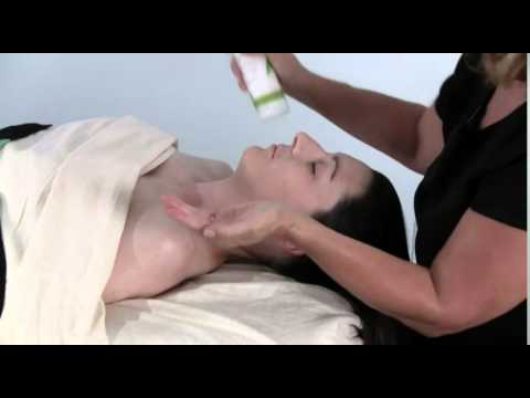 Lomi Massage Techniques with Gloria Coppola: Lomi Massage Techniques for the Face